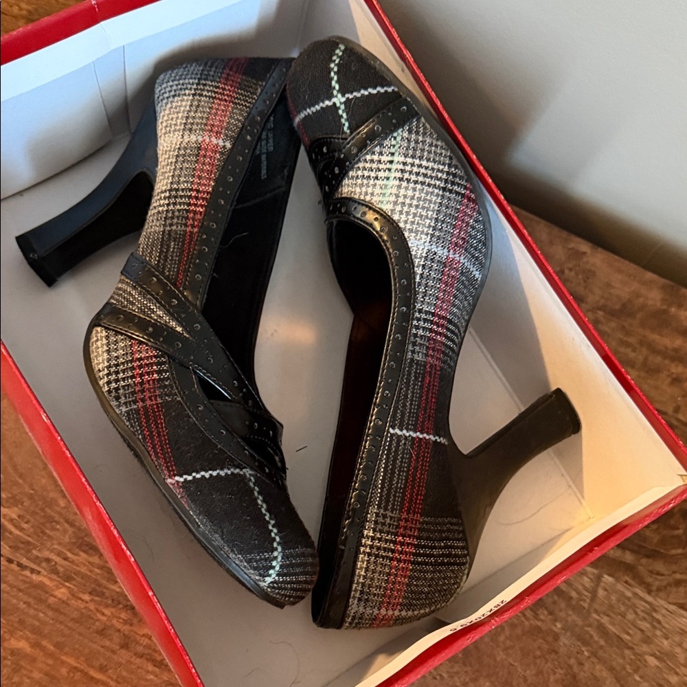 BONGO Black and Red Plaid Heels